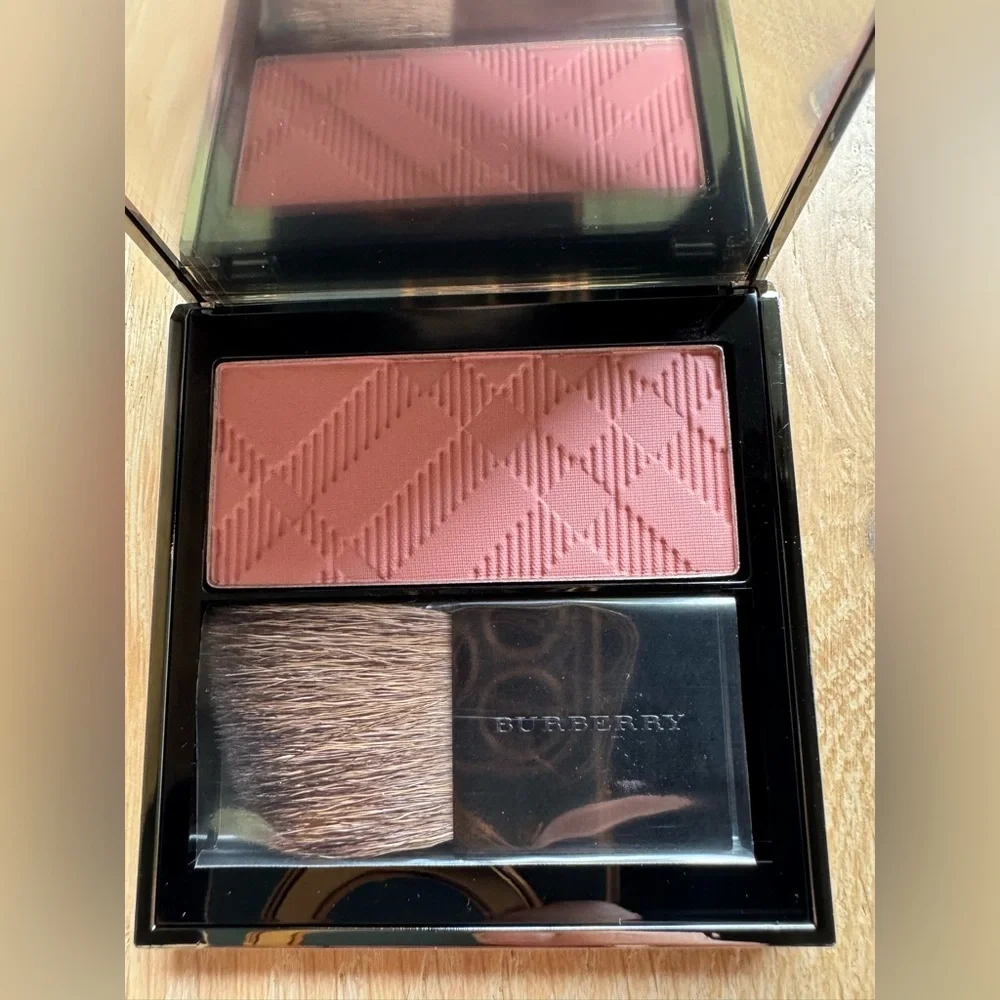 Burberry Light Glow Natural Blush CAMEO BLUSH No.02 0.24 oz | NIB